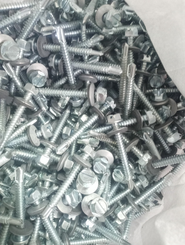 پیچ شیروانی در هرسایز سرمته واشر دار هر هر سایز